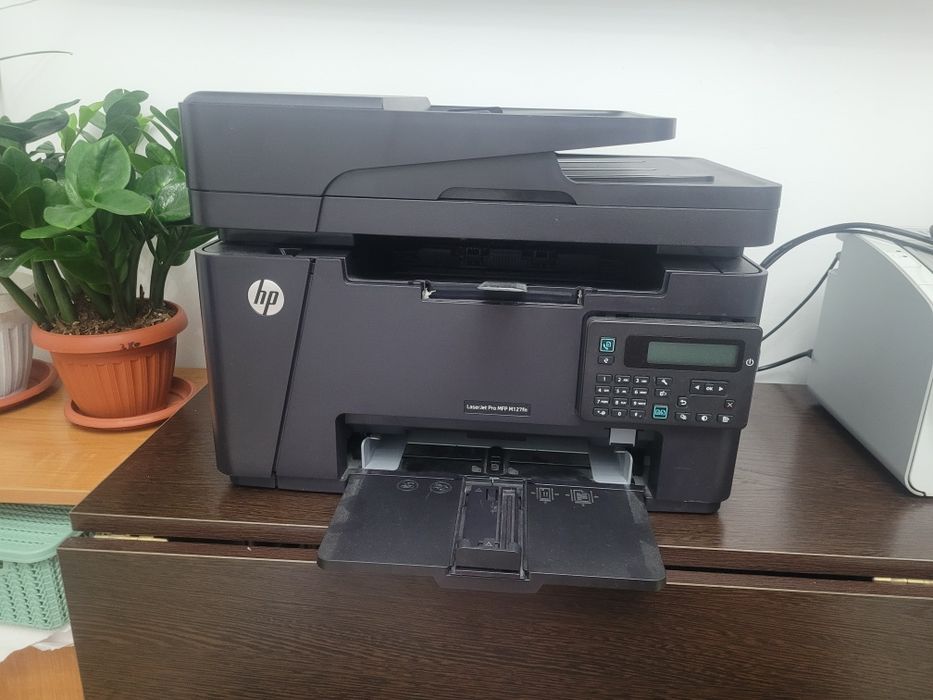 Продам принтер Laser jet pro mfp m 127