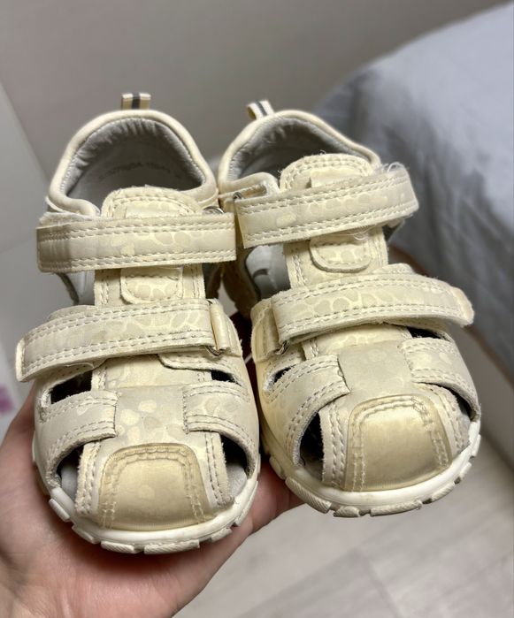 Сандалии Tombi для девочки, р. 24