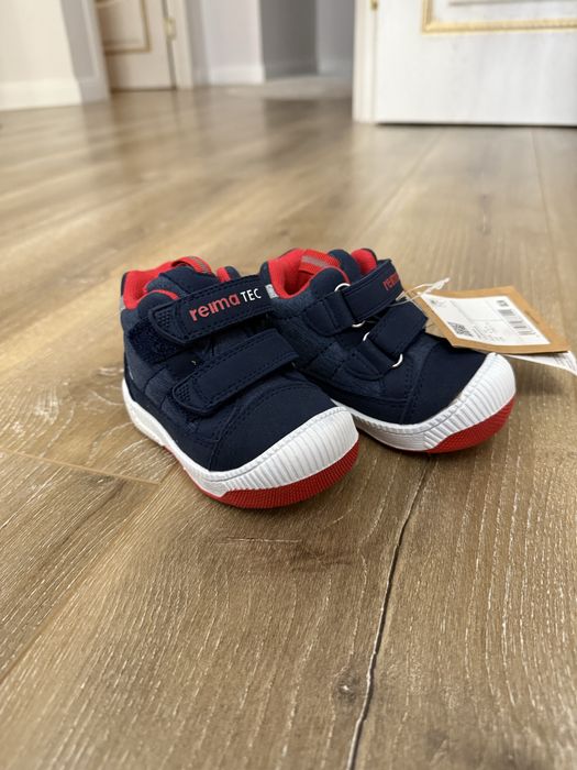 Детская обувь разные