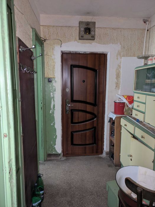 Apartament cu 2 camere si dependinte, 44mp utili, pentru renovare