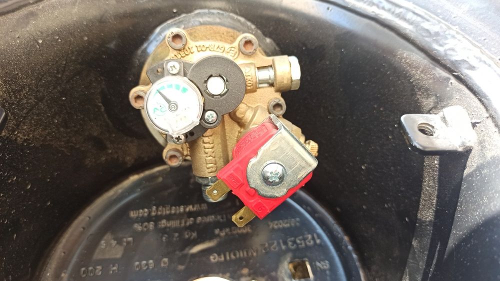 Бутилка с евросонда годна до 06/2034г 46лт