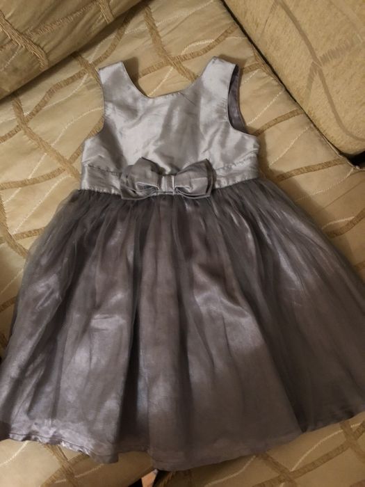 Платья на девочку фирменные