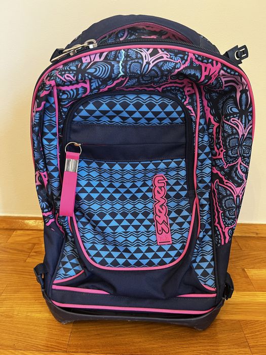 Ghiozdan de scoala Seven