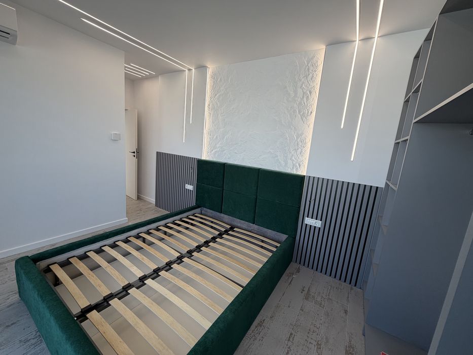 Apartamentul cu 3 camere , 2 băi si 3 terase + 2 locuri parcare si view direct spre portul turistic Mangalia