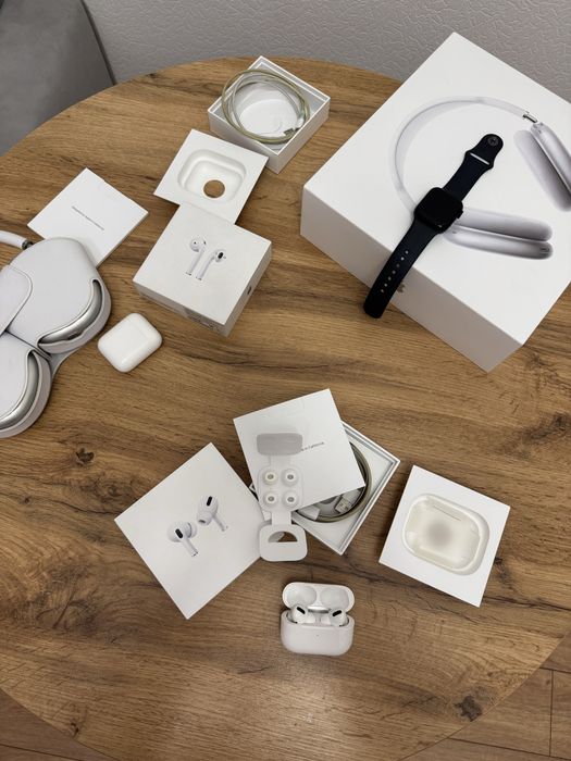 Продам AirPods