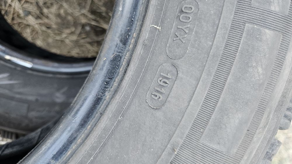 2бр гуми 235 65 16С мишелин