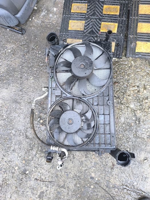 Radiator apa , intercooler 1.9 tdi BLS Golf 5 Octavia Passat B6 Touran