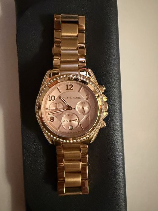 Ceas de dama Guess