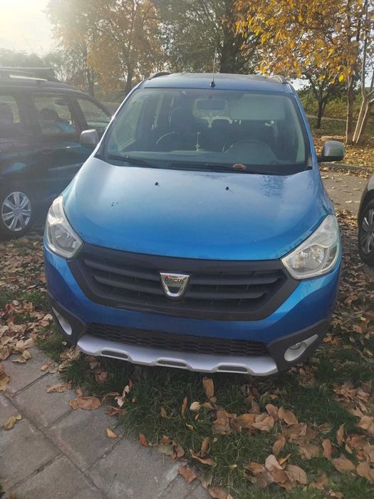 Vand dacia lodgy tce 115 stepway 1.2 benzina.Pret 6700 euro negociabil