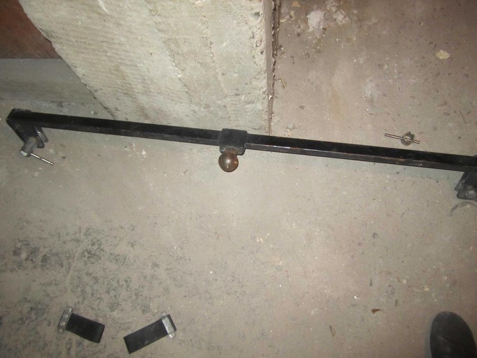 Продавам правен теглич за Toyota avensis verso,цена 20 Евро.