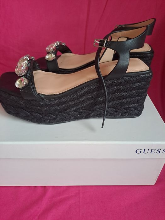 GUESS 36. Стелка 23 см.