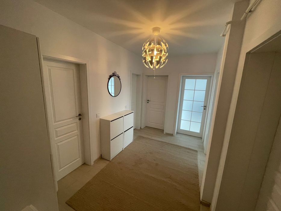 Inchiriez apartament 3 camere ,Valea Lupului