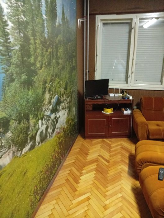 Отдава ДВУСТАЕН апартамент