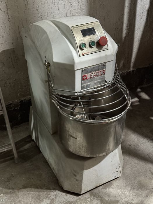 Тестомес LEADER Double Speed Dough Mixer 20 л
