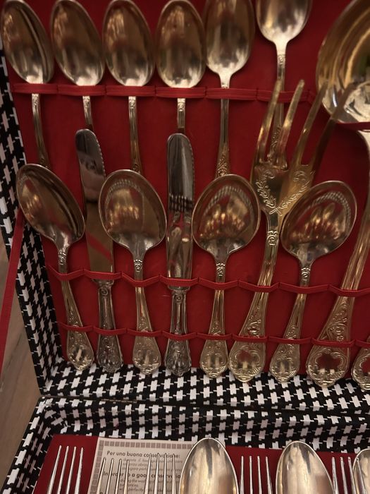 Set tacamuri de 12 persoane