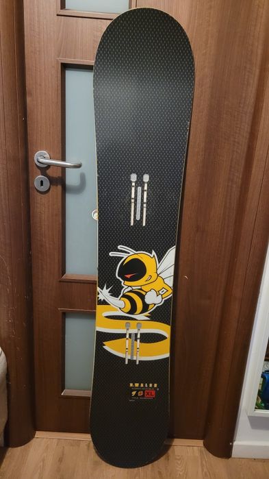 Placa snowboard FORUM 159 cu legături BURTON