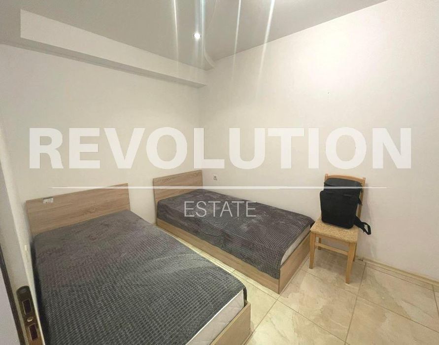 Дава се под наем Двустаен апартамент в Варна, Център - 30 кв.м за 400 € - Снимка #3