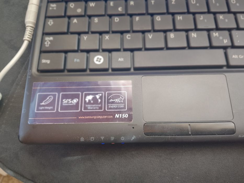 Мини лаптоп SAMSUNG