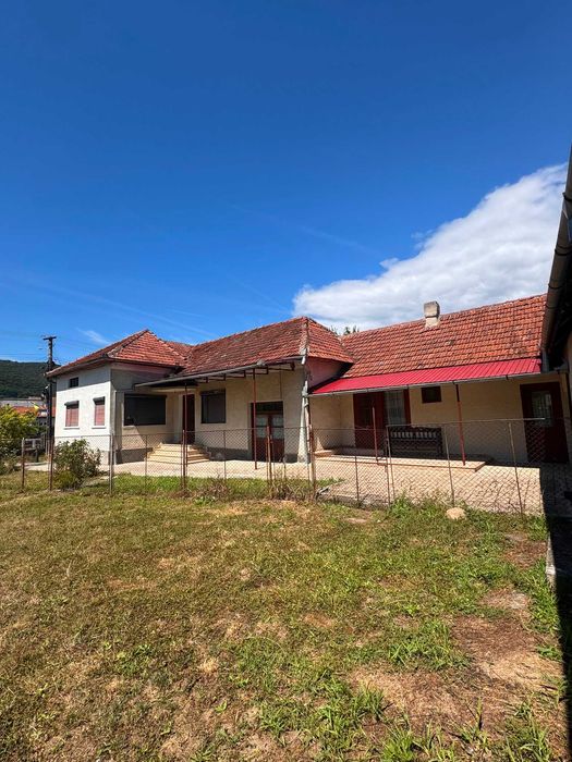 Casa de vanzare cu teren Vetel