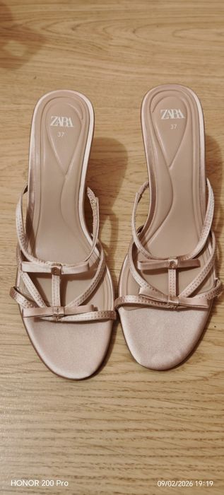 Продавам обувки zara