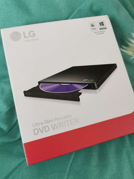 DVD Writer extern Hitachi-LG GP57EB40, Slim, 8x, USB 2.0, Negru