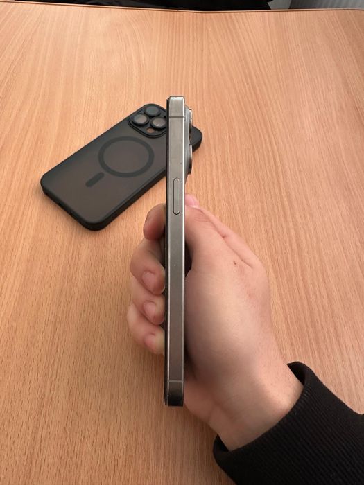 Vand /schimb Iphone 15 pro max