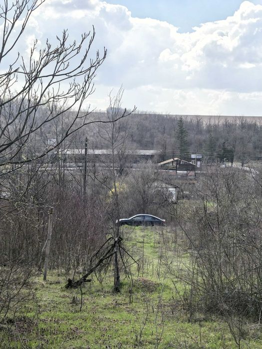 Вила с двор в м. Стража 3