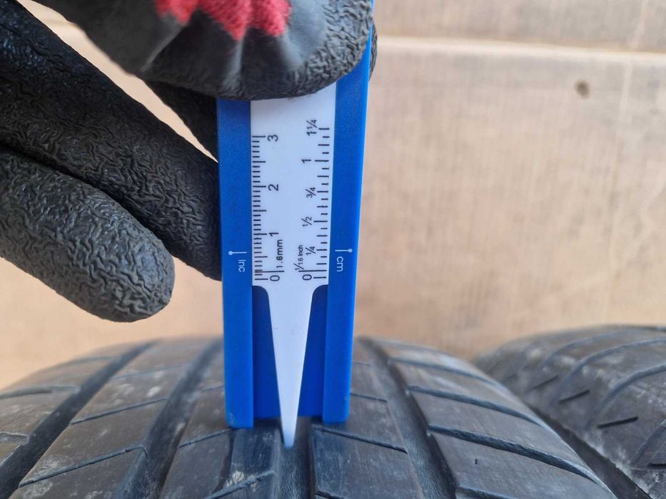 2 Bridgestone R17 215/65 Летни гуми  DOT0122