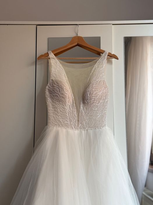 Rochie de mireasă nouă, nepurtată mărimea M predare în București