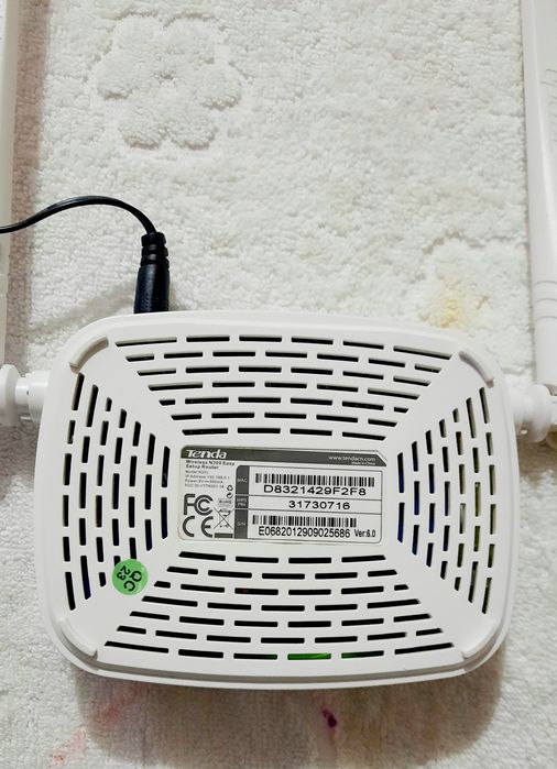 Router Tenda Wireless N300 - Easy Setup N301