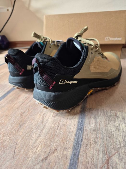 продавам НОВИ обувки за трекинг MAMMUT и BERGHAUS