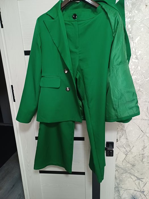 Продаётся турецкий костюм с брука