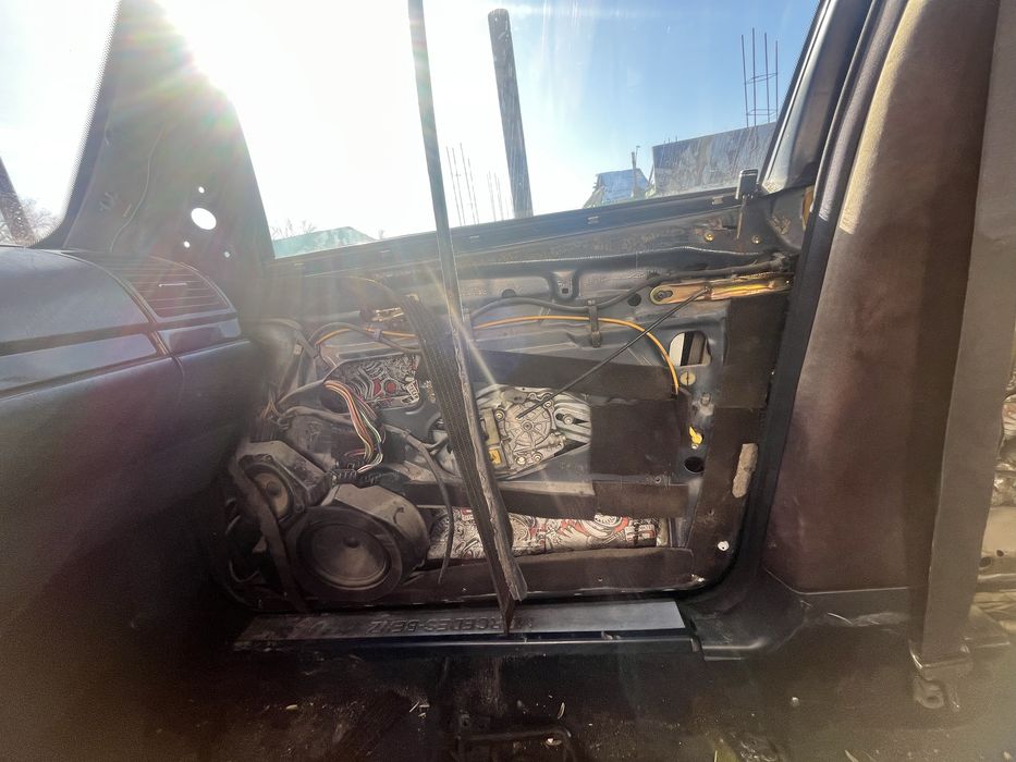 Мерседес 140 на разбор