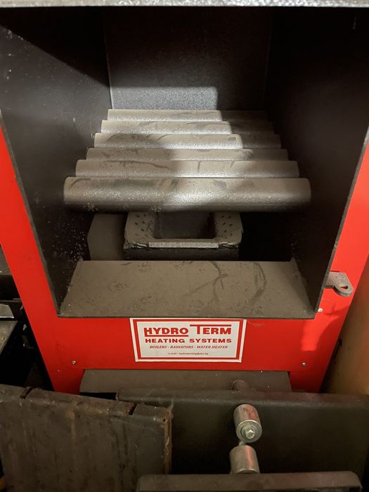 Чугунен котел на твърдо гориво