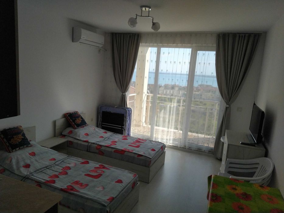 Отдава се студио под наем.