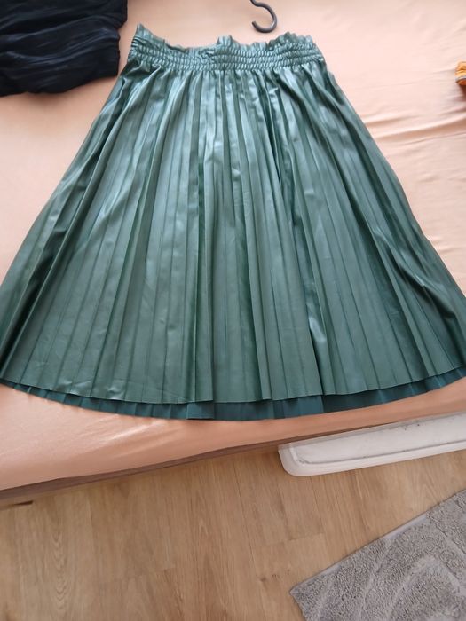 Дамски поли и панталони