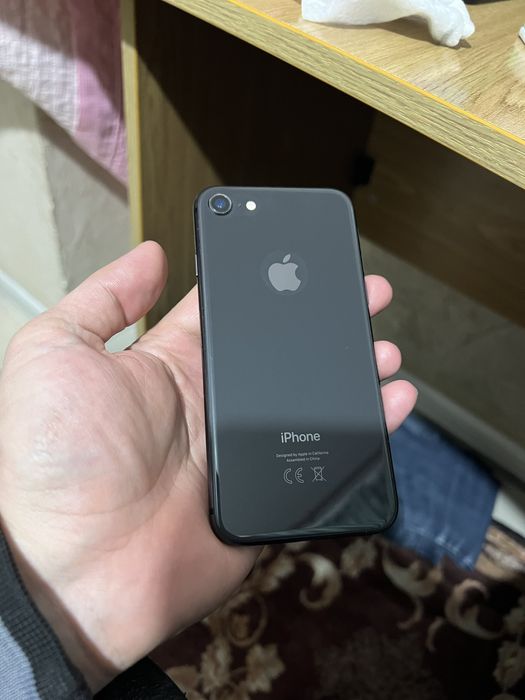 Iphone 8, в подарок iphone 6.