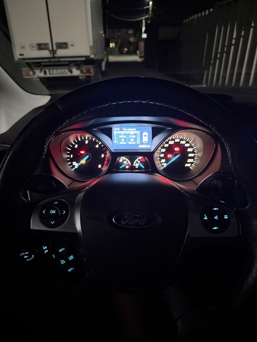 FORD Focus 2013 — imagine 2
