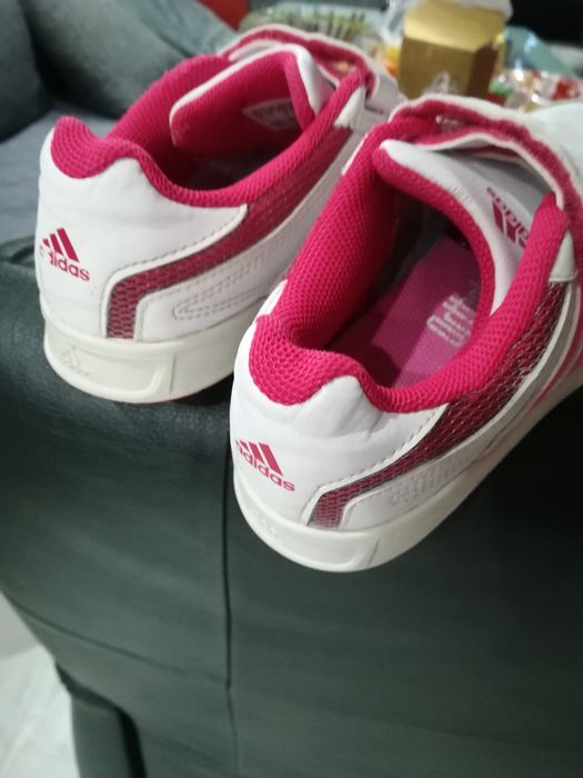 Маратонки за момиче  ADIDAS - N33/естествена кожа