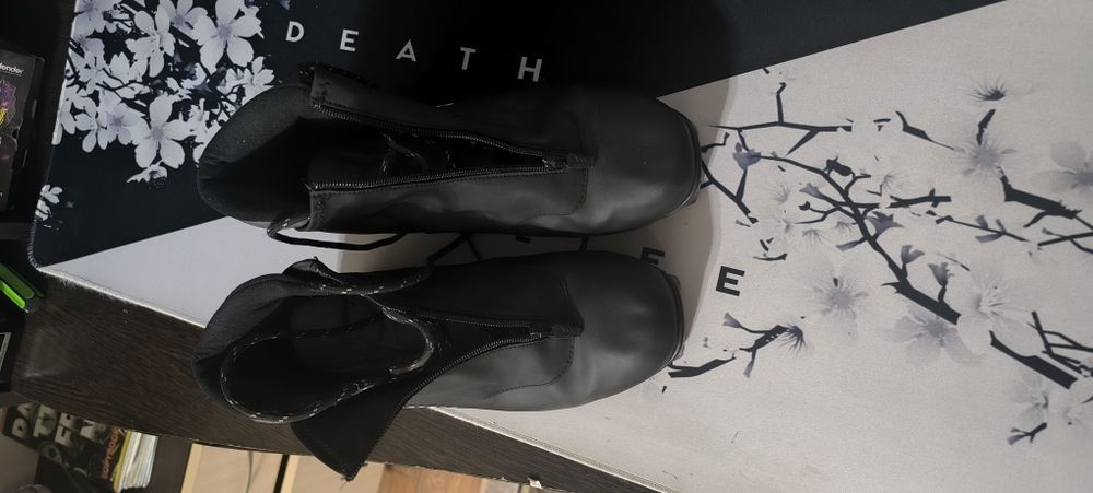 Лыжные ботинки  42 размер