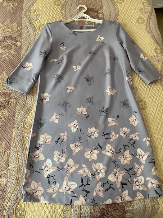 Продам платье красивое