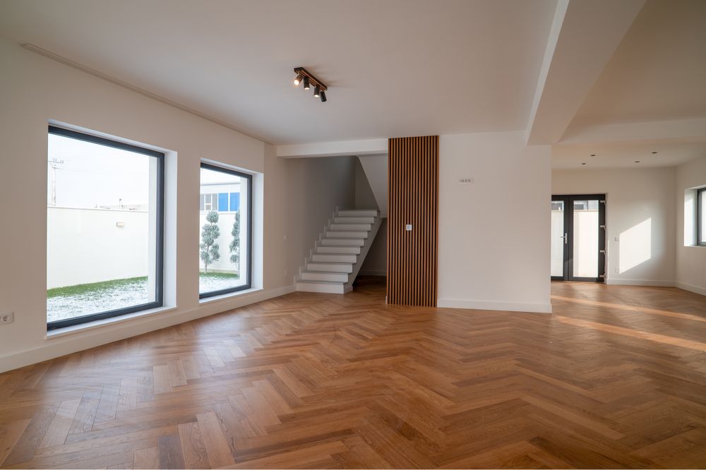 Inchiriez casa mobilata si utilata zona Ford