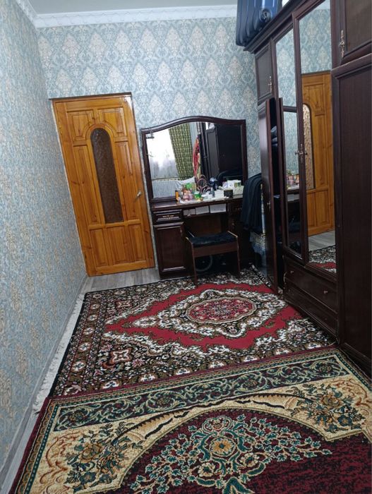 квартира массив Феруза. Сагдиана кафе