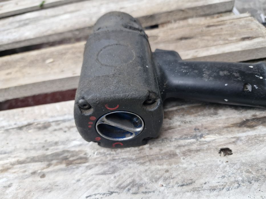 Pistol de desfăcut