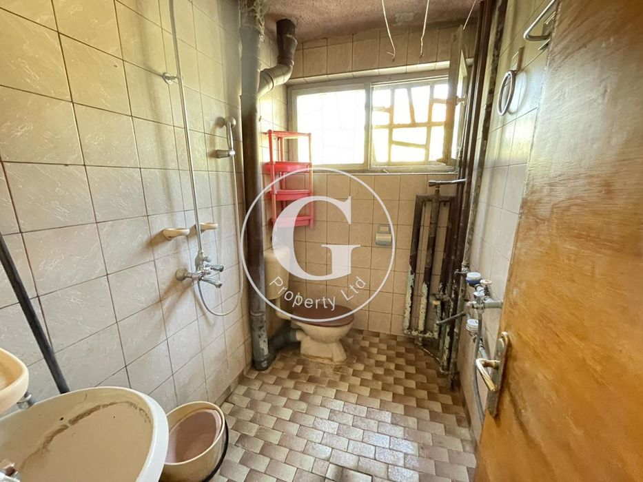 Продава се Тристаен апартамент в Перник, Център - 95 кв.м за 1153 €/кв.м - Снимка #5