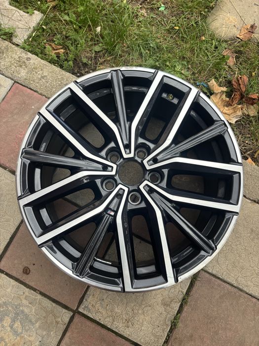 Janta r18 BMW x1 u11 seria 2 u06 style M 838