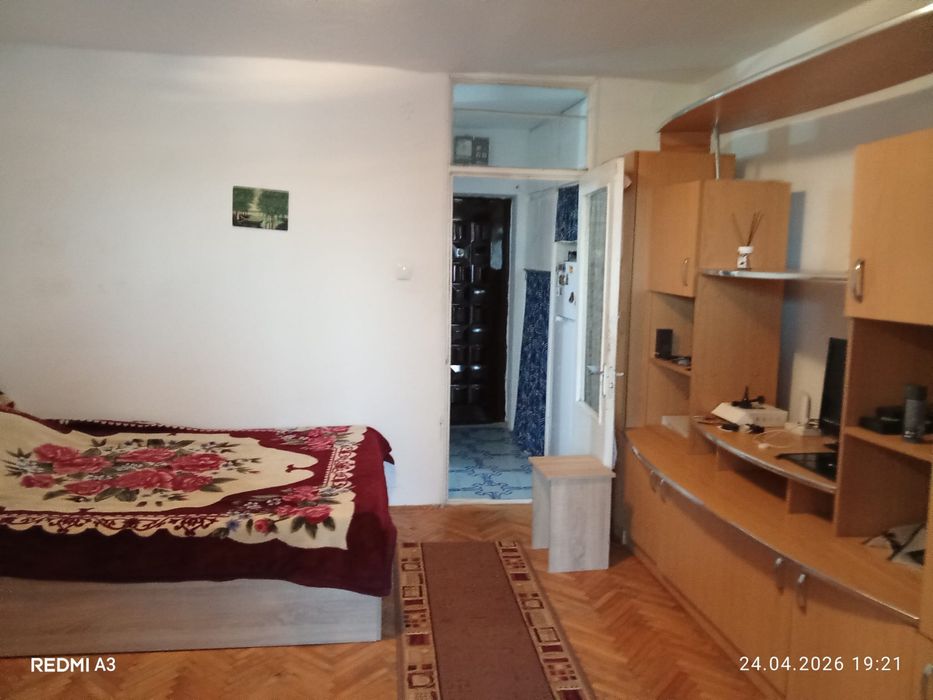 Inchiriez garsoniera zona Valea Rosie