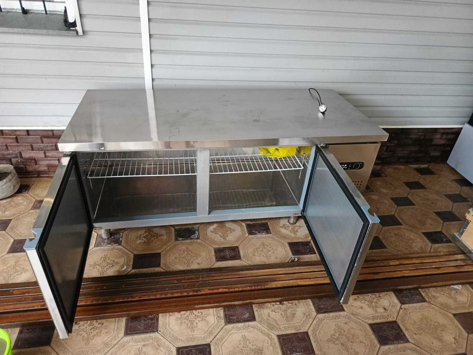 Холодильный стол, 2х дверный