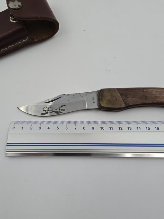 Briceag vechi cu teacă