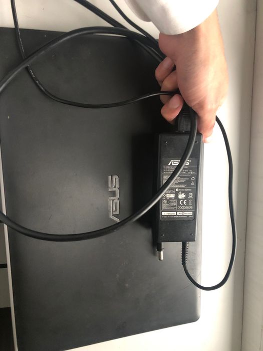 Срочно продам Ноутбук ASUS x550c